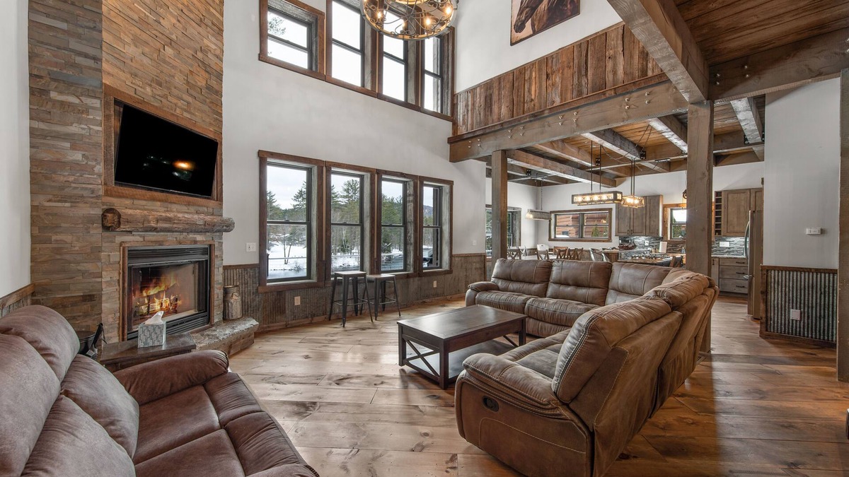 Warrensburg Cabin | River bank lodge just minutes to Lake George with heated salt water pool