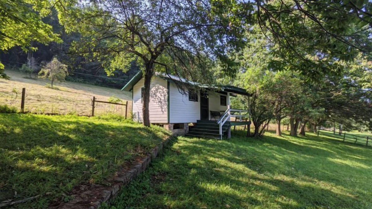 Hopewell House | River Cabin - Single Family Getaway on the Juniata River