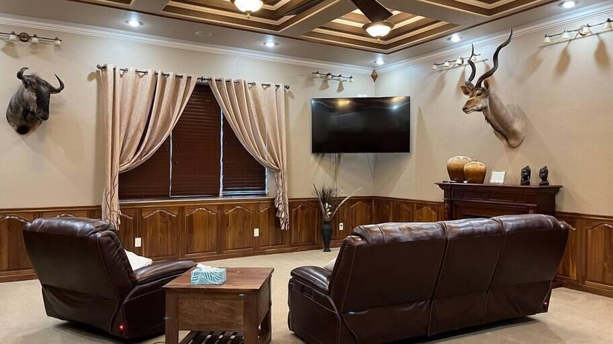 Cecil Apartment | River Chase “Afrika” Luxury/Very Spacious