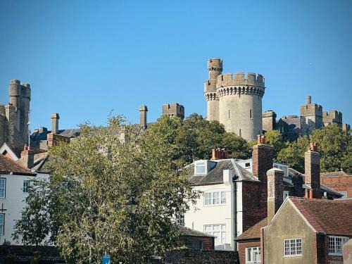 Arundel House | River cottage Arundel