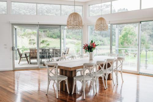 Kennett River House | River House - Wildlife at your doorstep