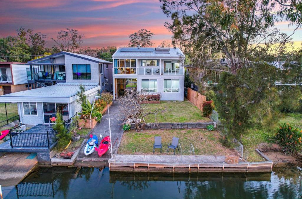 Dora Creek House | River Retreat