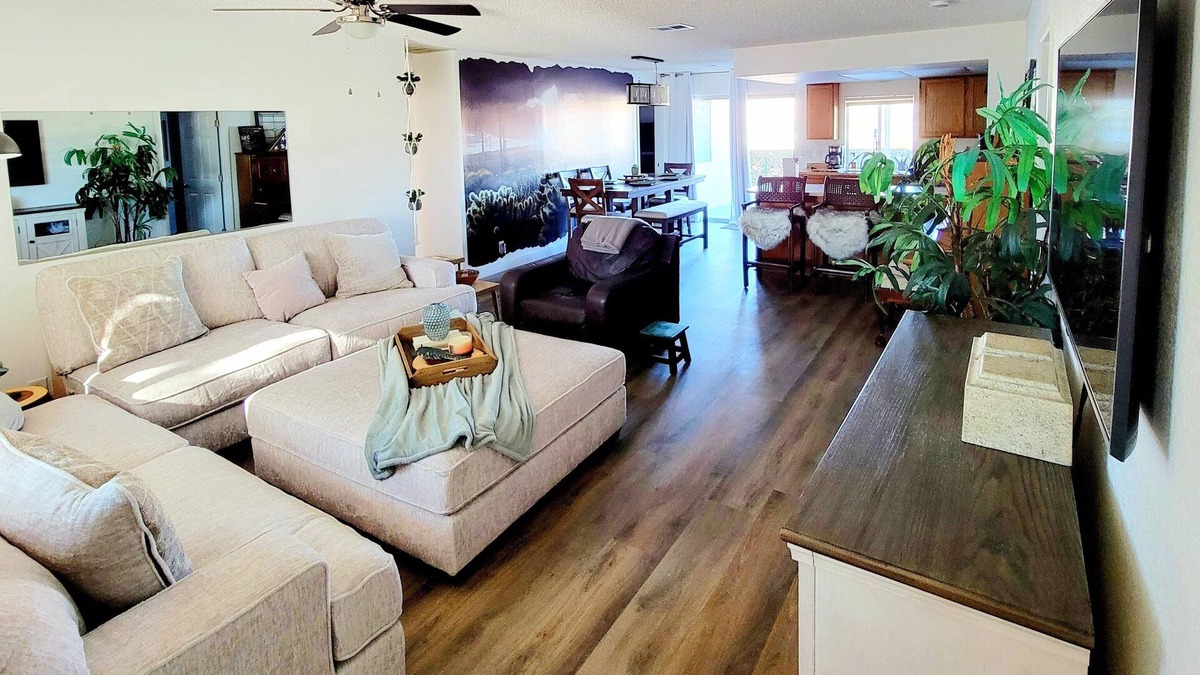Bullhead City House | River Retreat Family Home for 8-Pet Friendly, Under 1 mile to Boat Ramp