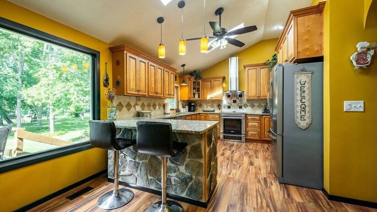 Fishers House | River Retreat, Secluded Oasis w Hot Tub