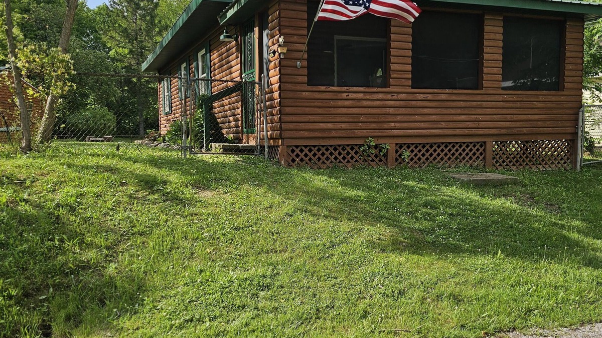 Austinburg Cabin | River Retreat