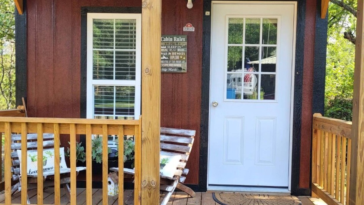 Proctor Cabin | River Rock Cabin 11 - Wilderness RV & Adventure Park