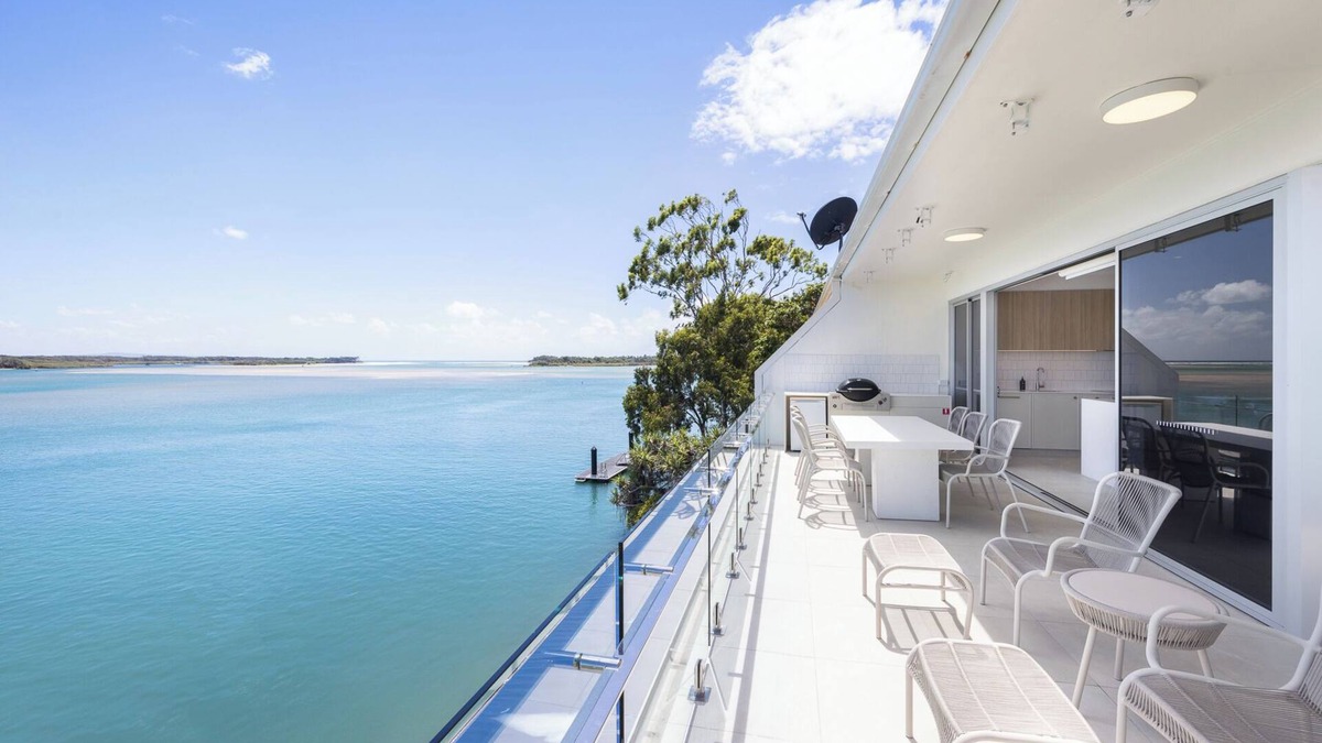 Noosaville Apartment | River's Edge At Mariners