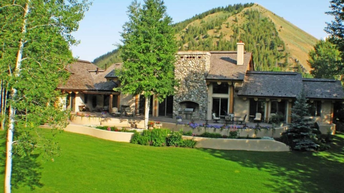 Sun Valley House | River Sage - Flyfish the Bigwood River