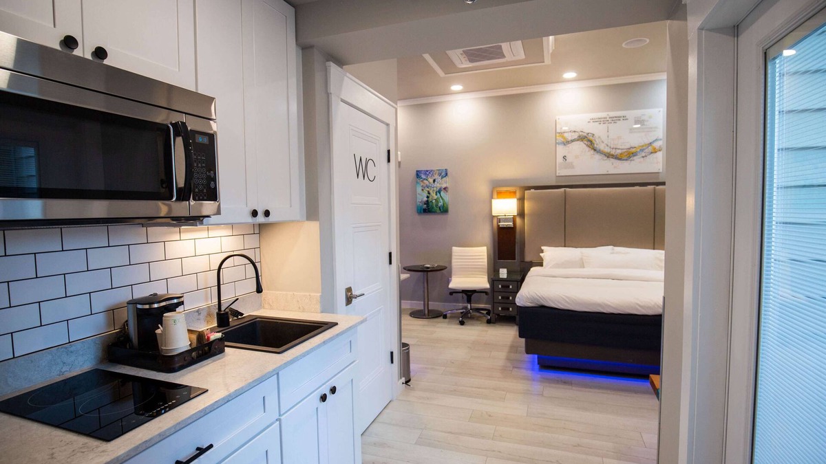 Washington Hotel | River Sirens Hotel