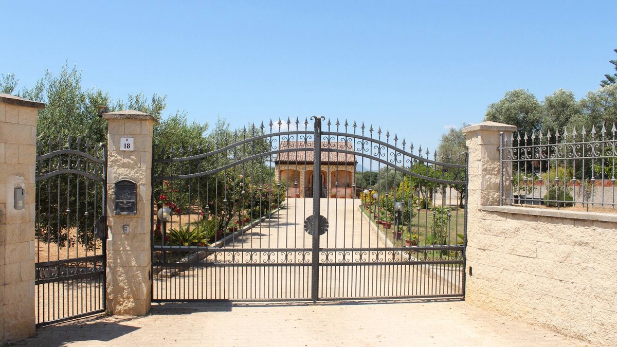 Alghero Villa | RIVER VIEW CHARMING VILLA IN AMAZING ALGHERO WITH AC