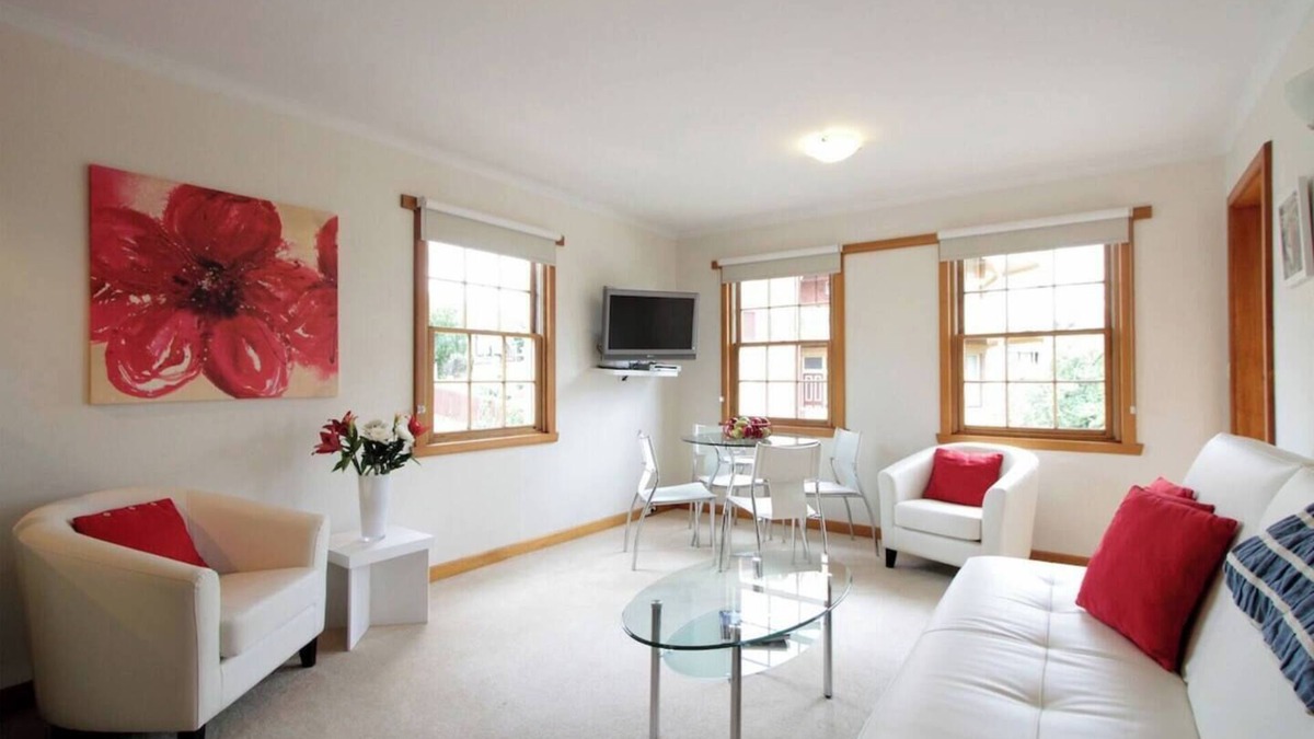 Battery Point Apartment | River View on Secheron A Cosy Battery Point Haven