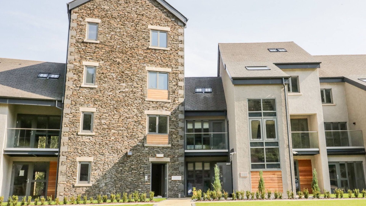 Backbarrow Cottage | RIVER VIEW, romantic in Backbarrow