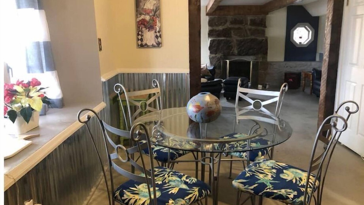 Madison House | River Views from Every Room! Clean, Fun, Secluded, but close to town.