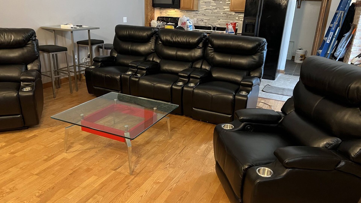 Historic Downtown Racine Condo | Riverbend Retreat Dwntn Racine
