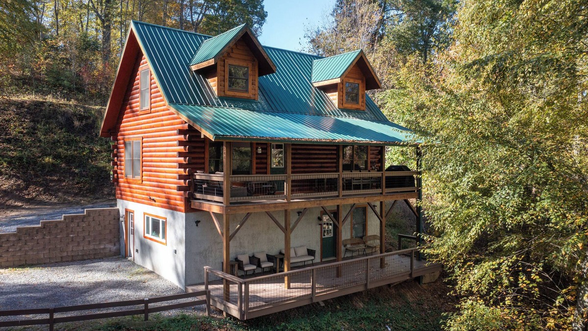 Clyde House | Riverfront-3 Luxury Homes on 500 Acres incl 5BR/3BA + 3BR/3BA + 2BR/2BA -Group B