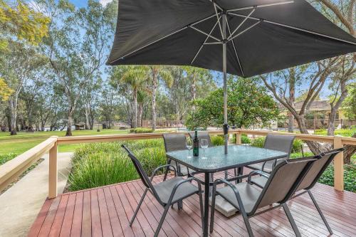 Moama House | Riverfront Escape - Pool Fun and Space for Everyone
