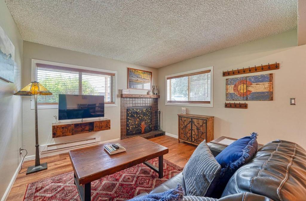 Avon Apartment | Riverfront family-friendly condo