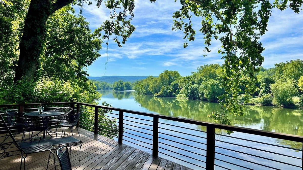 Berryville House | Riverfront Getaway w/Breathtaking Views!