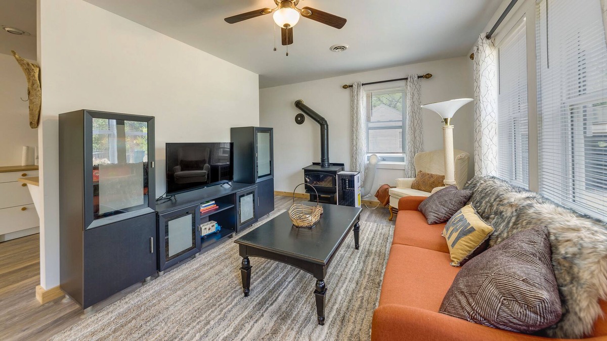 Hillsboro House | Riverfront Missouri Vacation Rental w/ Deck