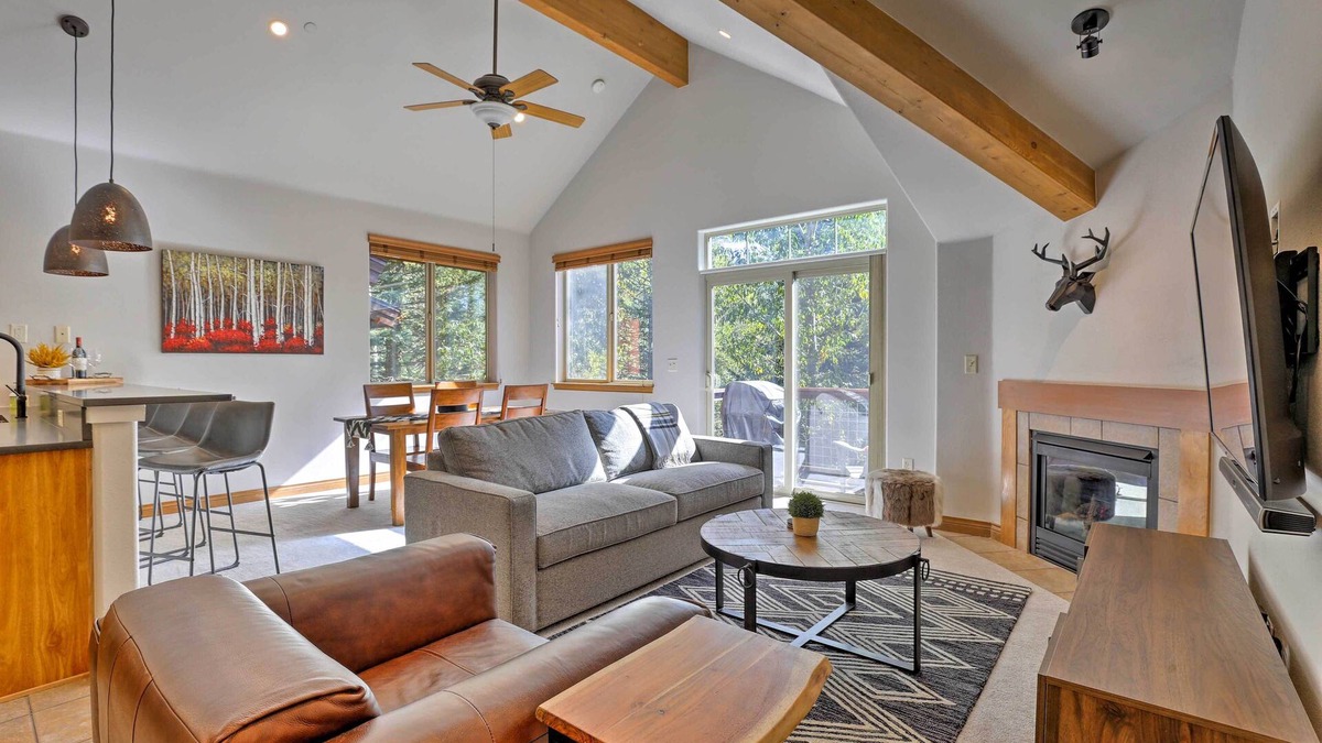 Willow Grove Condo | Riverfront Silverthorne Condo Near Skiing!