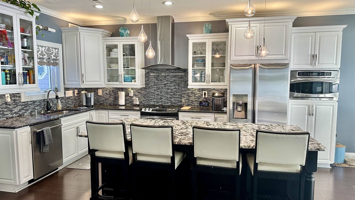 Prospect House | Riverfront townhome