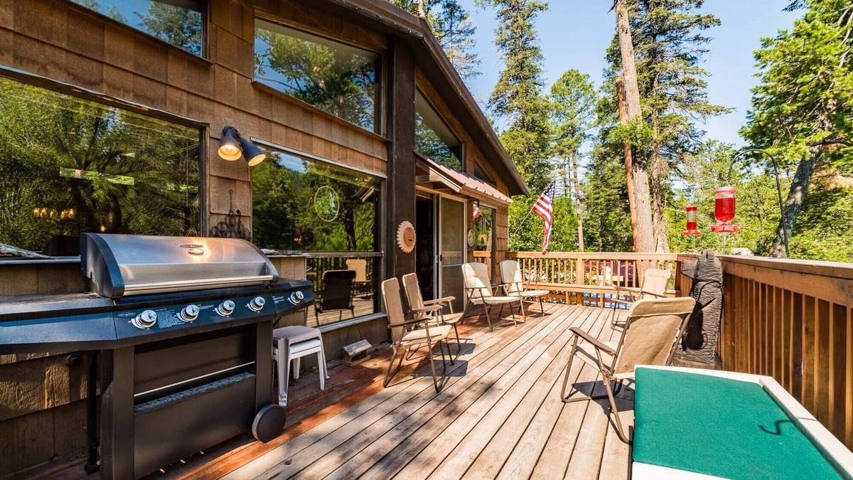Ruidoso Cabin | RiverRidge Getaway: 3 Bedroom, 3 bath Upper Canyon Cabin on the River!