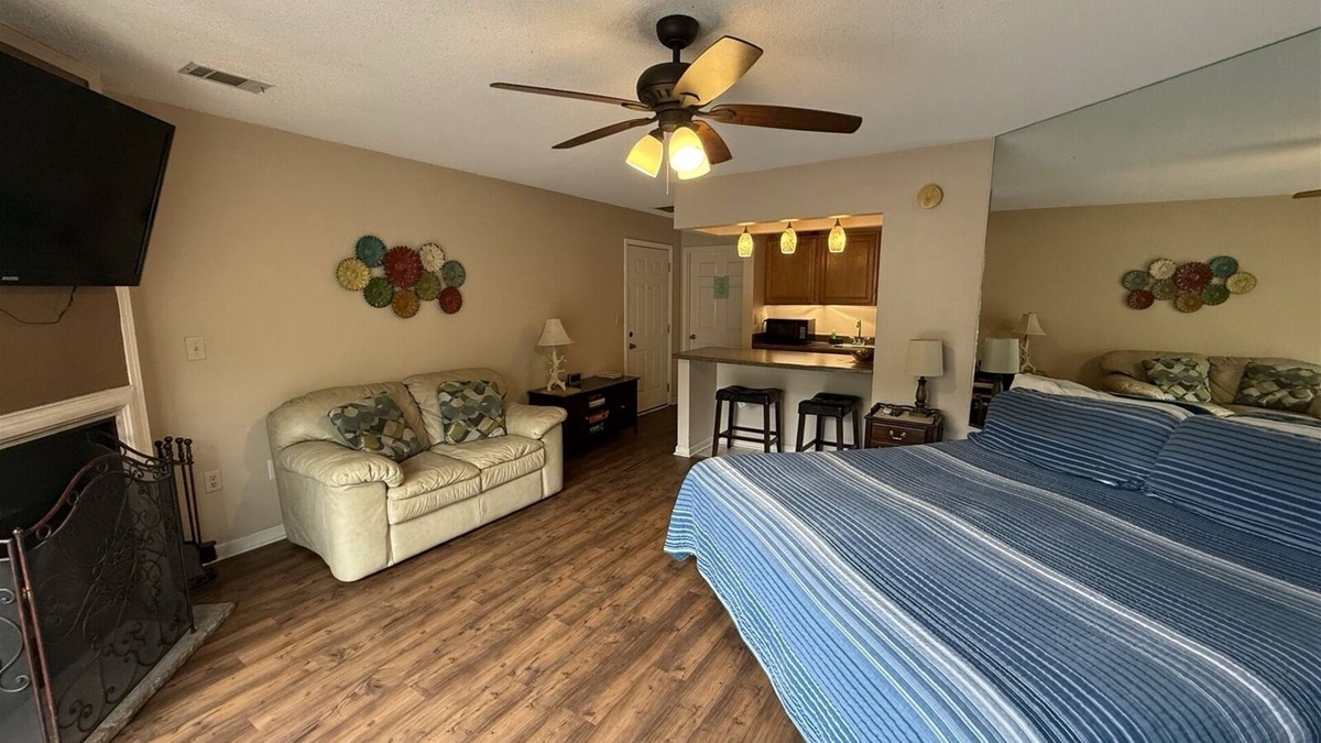 Helen House | Rivers Edge Condo 803C