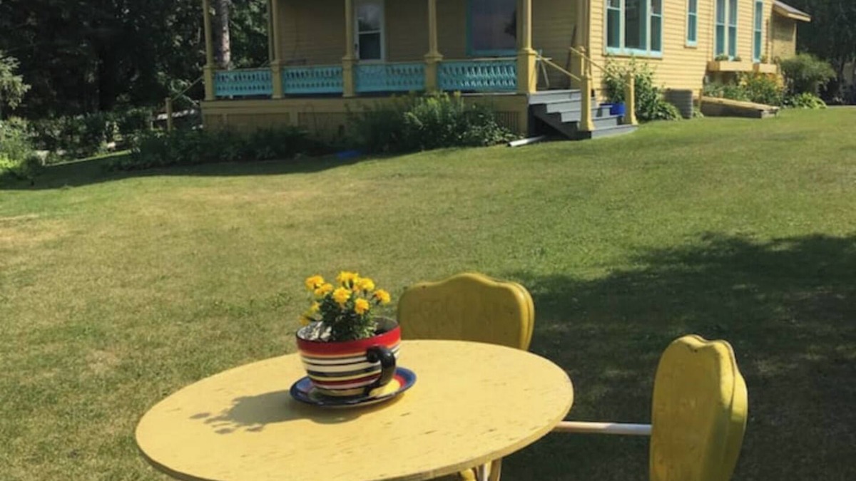 Warroad House | Rivers Edge Victorian Inn