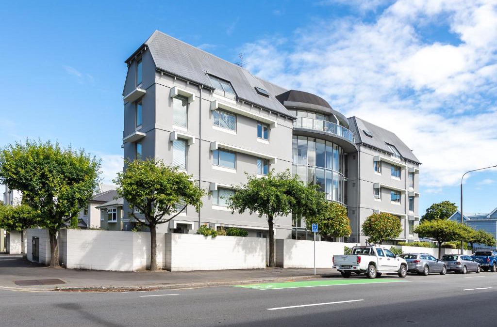 Christchurch City Centre Apartment | Riverside 1-Bed Apt - in the heart of the city