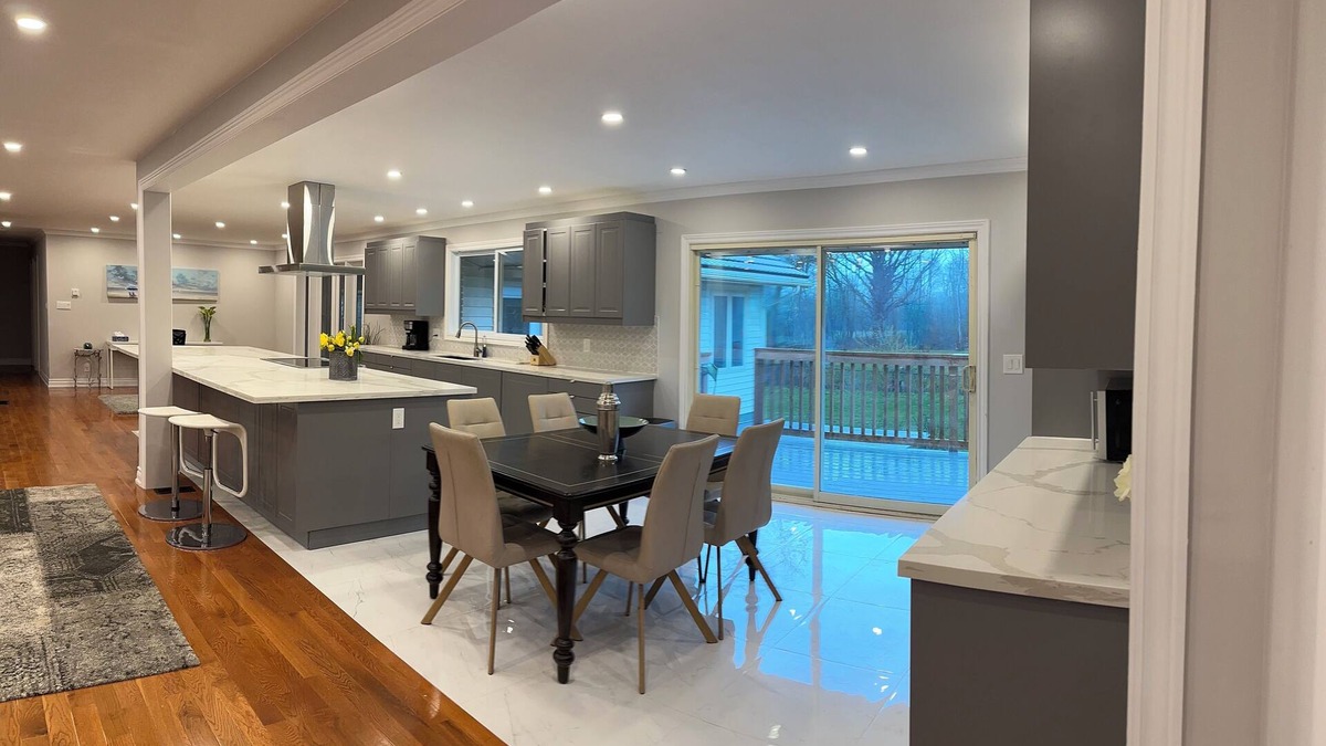 Foxboro House | Riverside 4Bedroom luxury bungalow nested in 4 acres forest