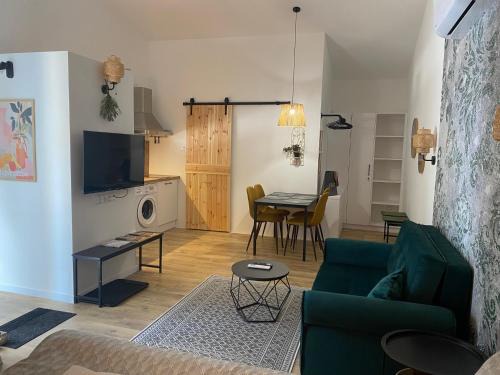 Mako Apartment | Riverside Apartment