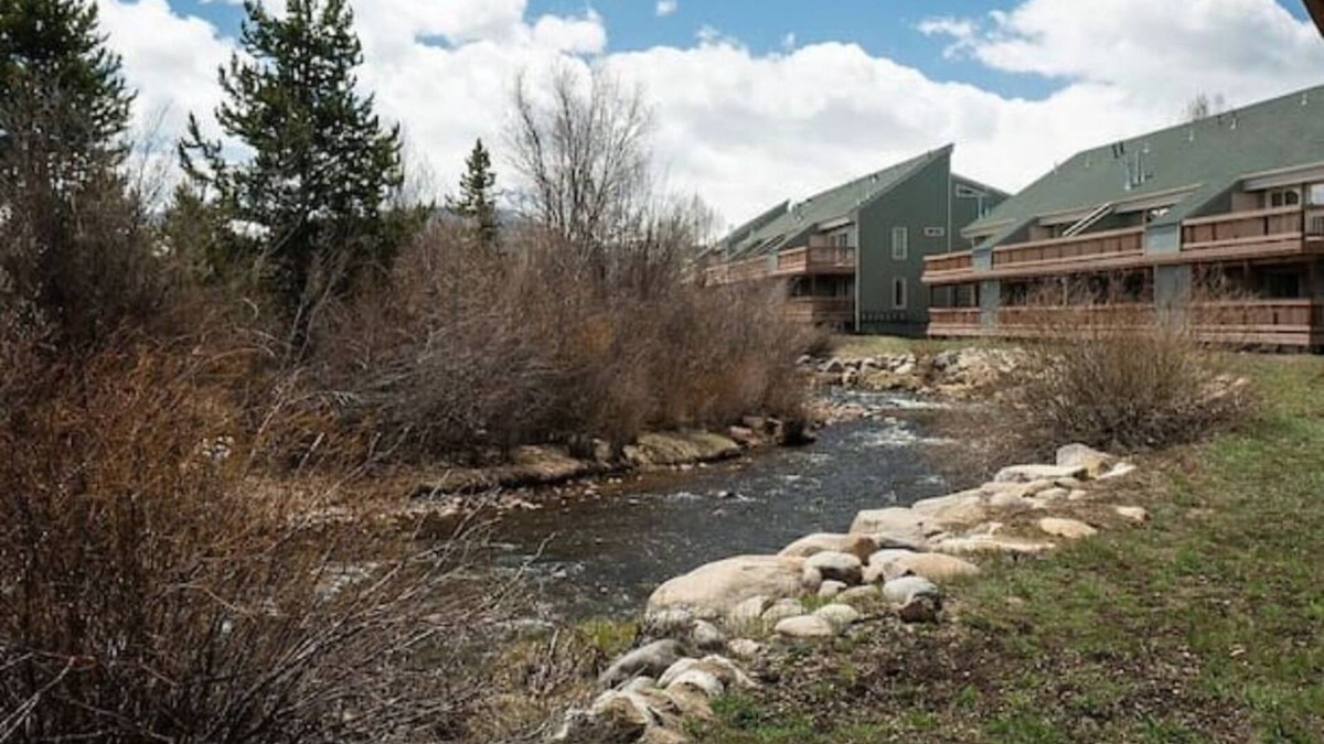 Fraser Condo | Riverside condo near Winter Park-large private deck