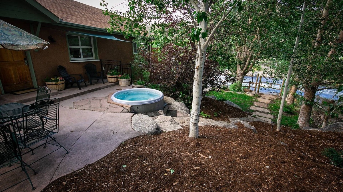 Salida House | Riverside Hacienda Downtown Salida! Hot tub. Ark River Haciendas #0251