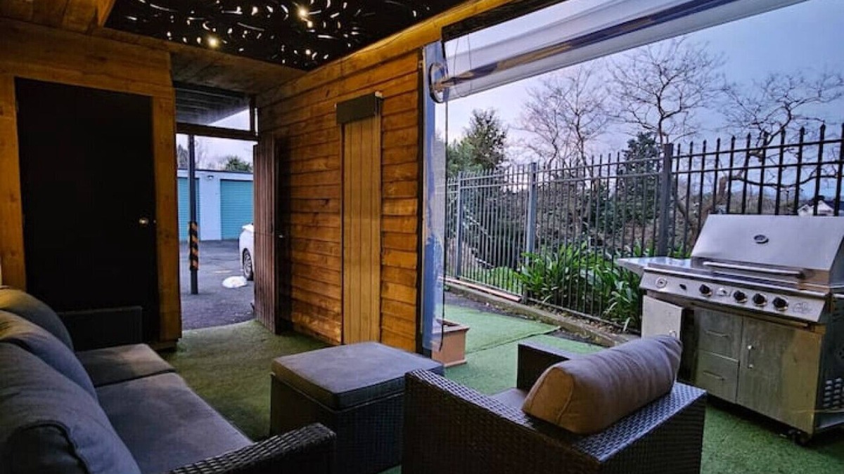 Hamilton House | Riverside- Hot Tub- Free Parking- CBD