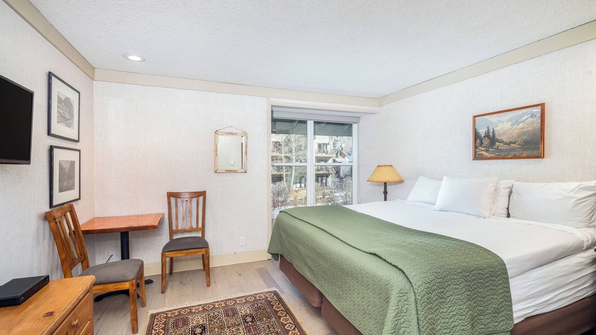 Telluride Hotel | Riverside Hotel Room at Telluride's Most Affordable Location
