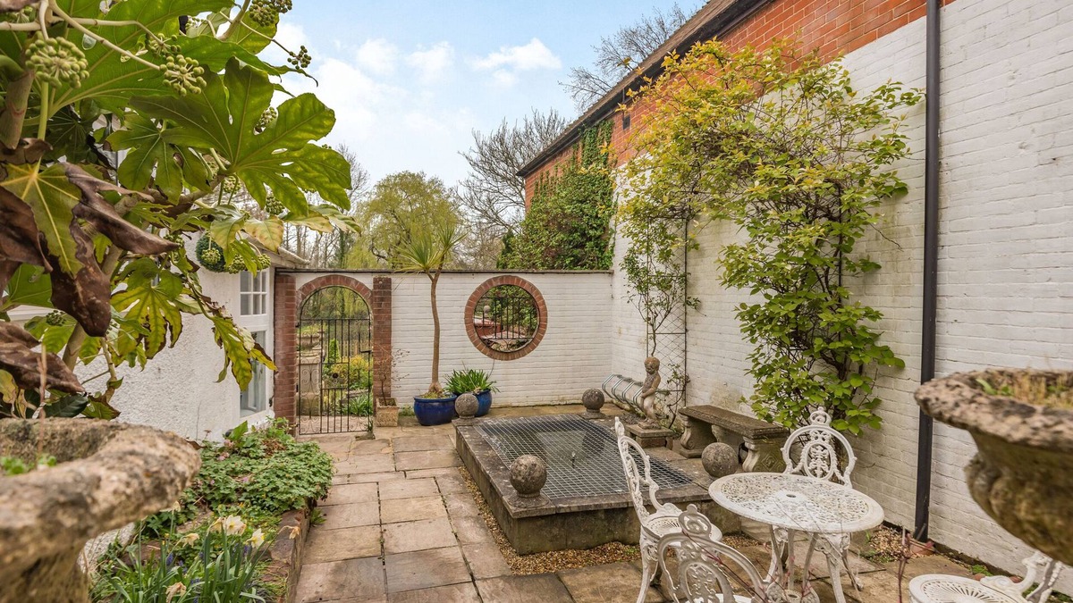 New Forest District Cottage | Riverside House