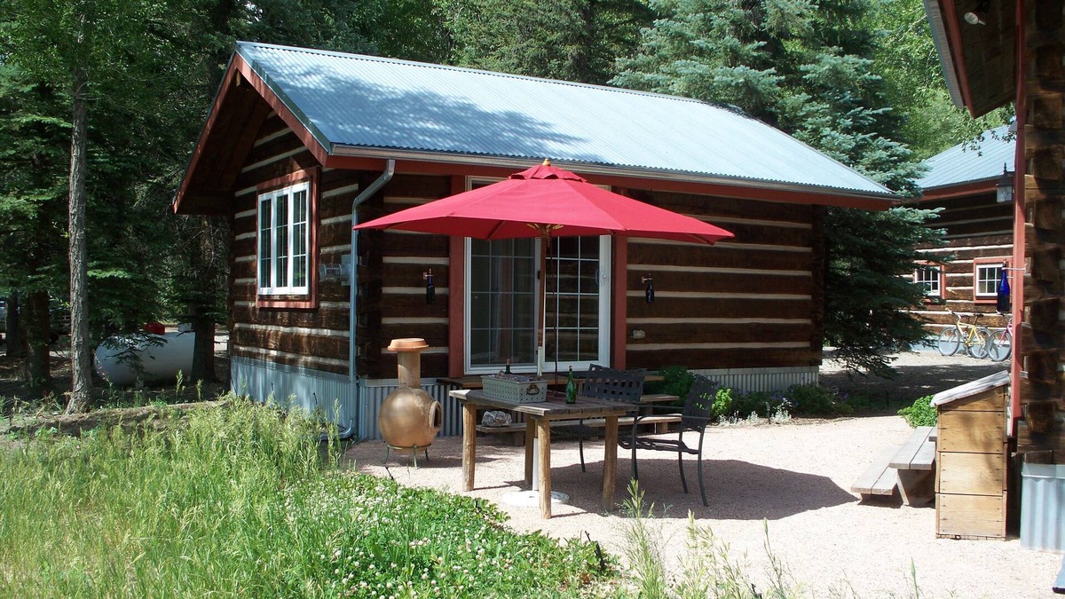 South Fork Cabin | Riverside Meadows Guest Cabin on Rio Grande Free Kayaking and Rafting