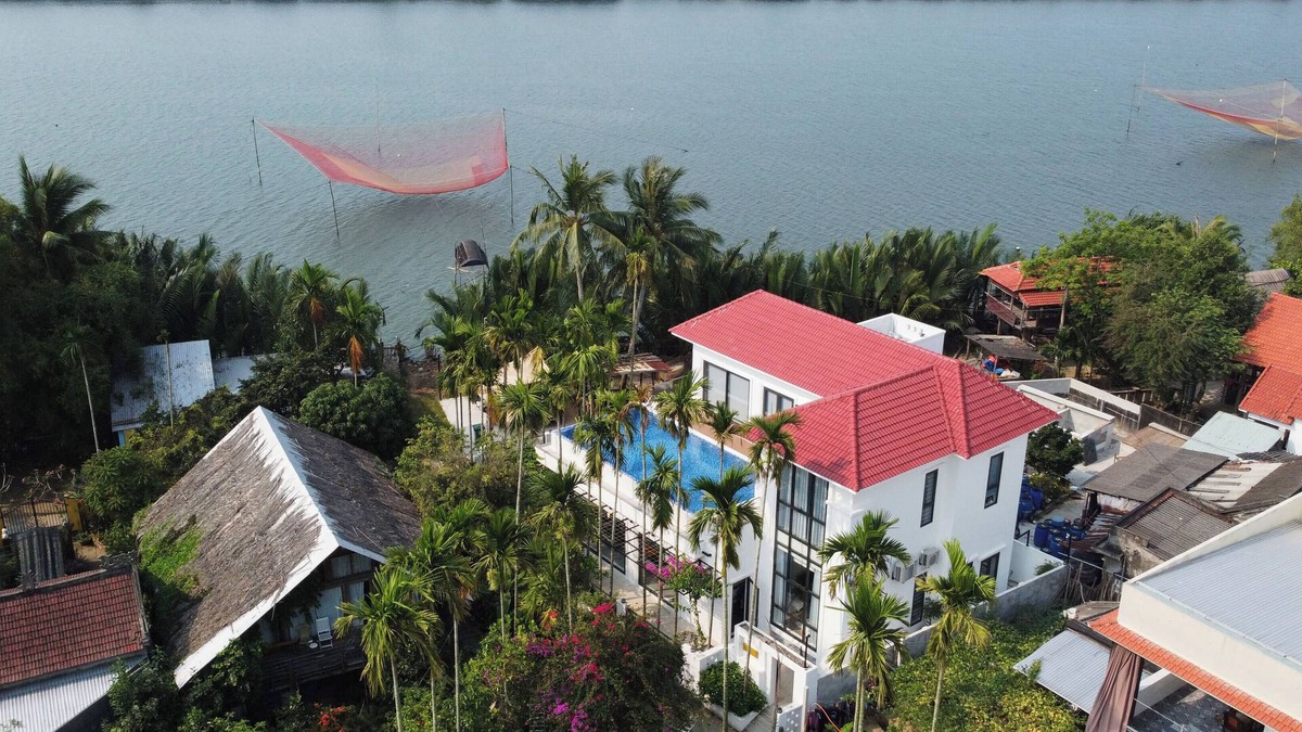 Cam Thanh Villa | Riverside Retreat: Infinity Pool & Sauna Luxury at Private Villa