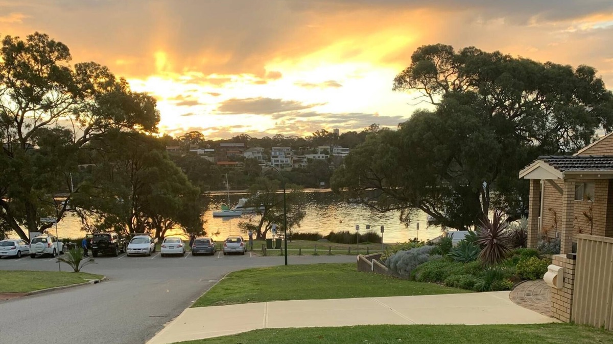 Bicton House | Riverside retreat for those that want to be close to nature and live in luxury.