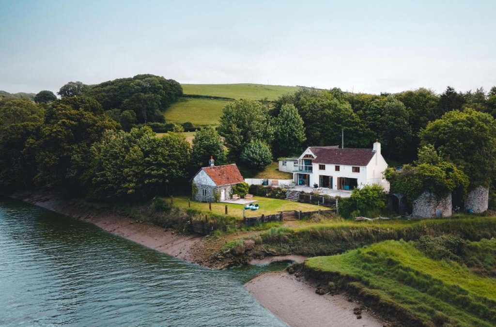 Westleigh House | Riverside Retreat