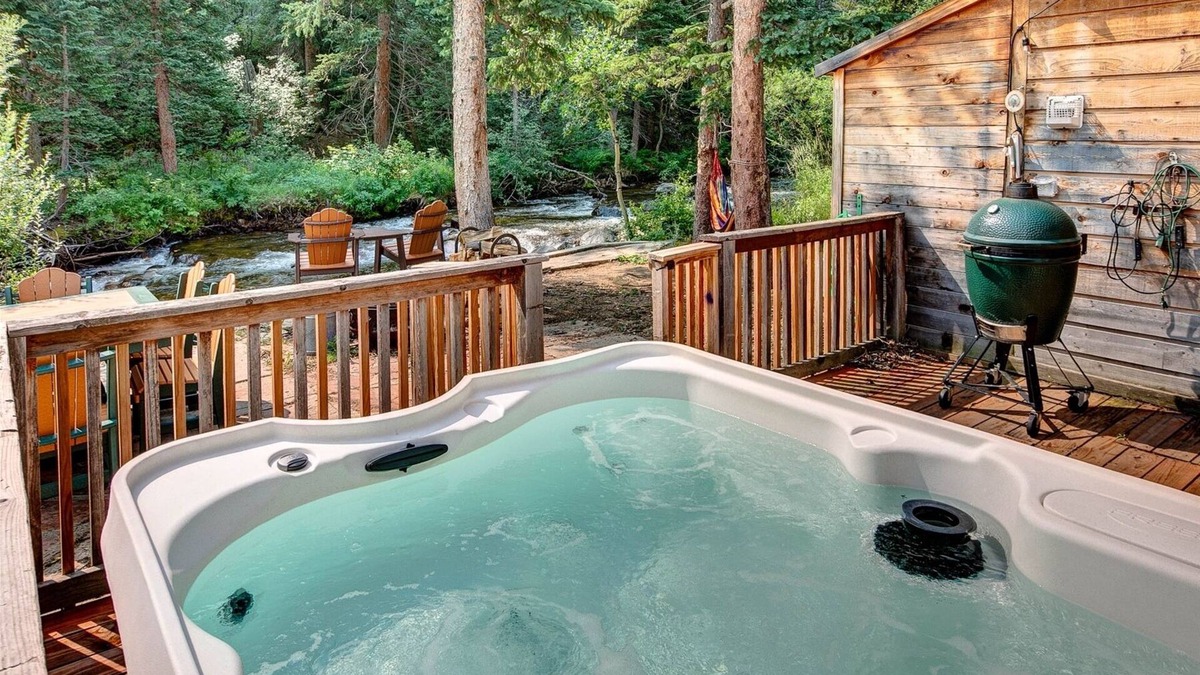 Lyons Cabin | Riverside`s Hideout Cabin