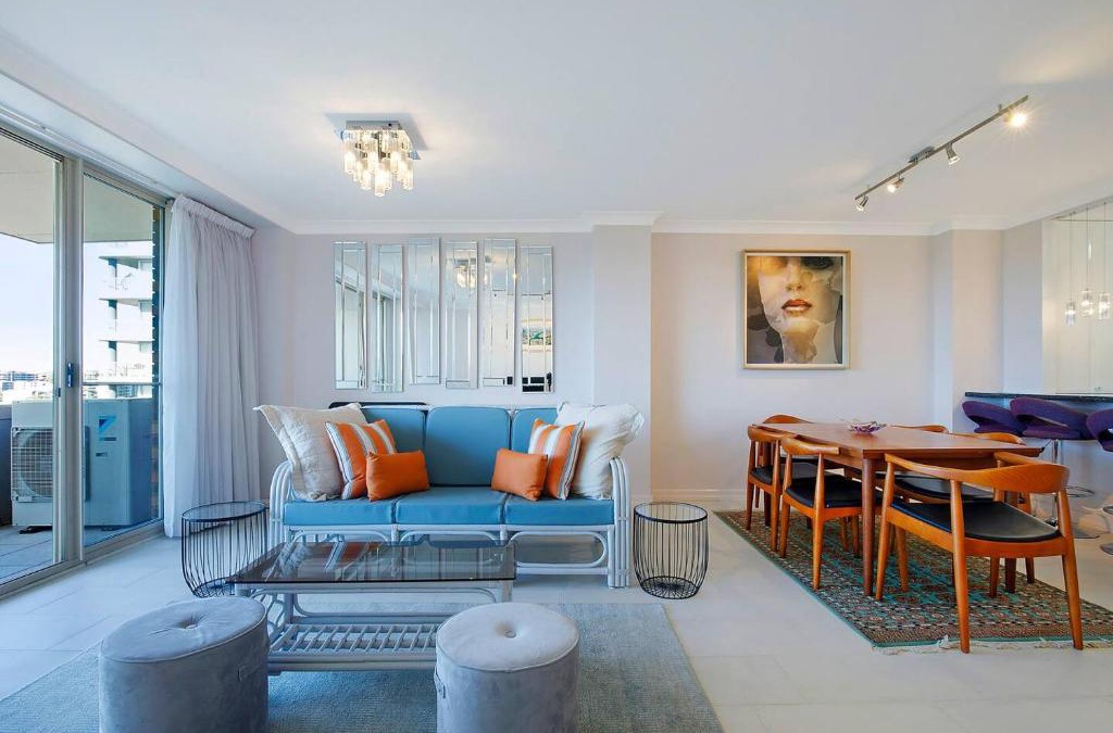 Auchenflower Apartment | 'Riverside Terrace' Inner-city Retro-chic with Pool
