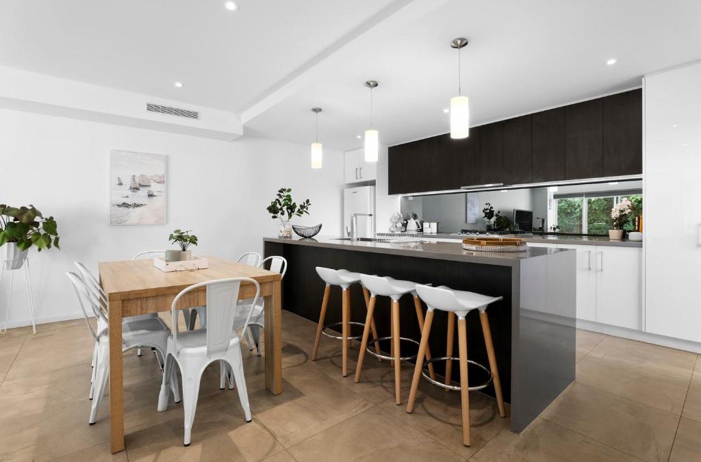 Carrum House | Riverside Villa & Pet Friendly