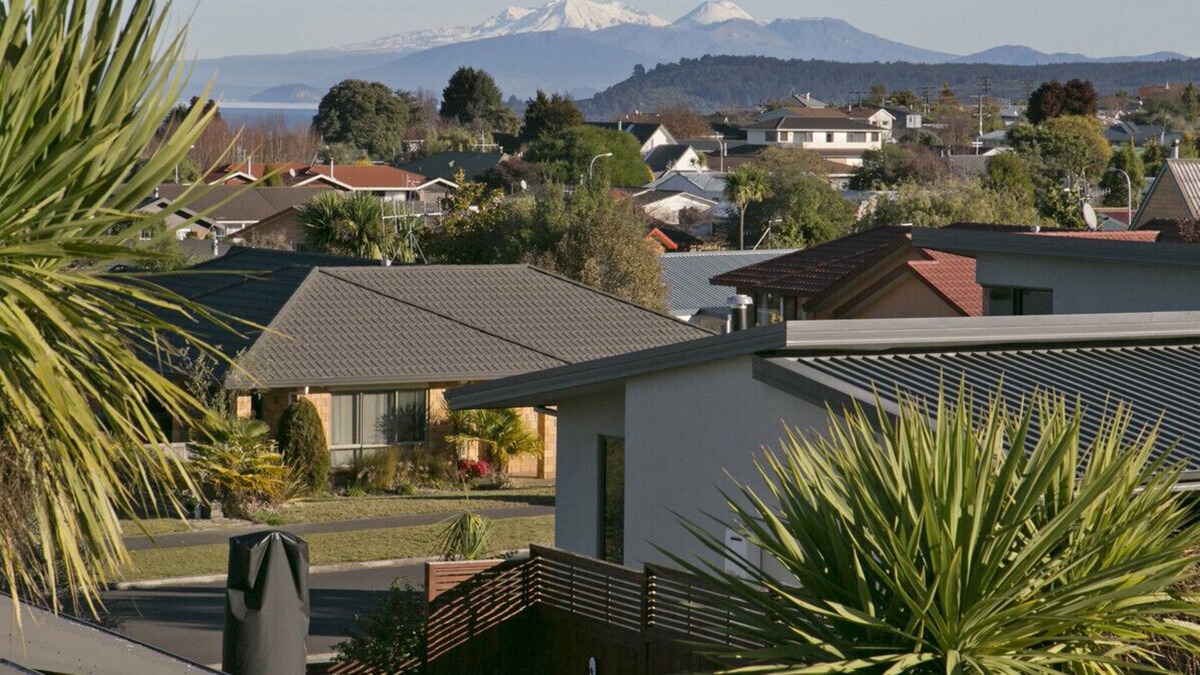 Rangatira Park Cottage | Riverstone Holiday Home - Taupo Holiday Home