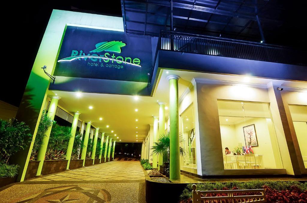 Oro Oro Ombo Hotel | Riverstone Hotel & Cottage