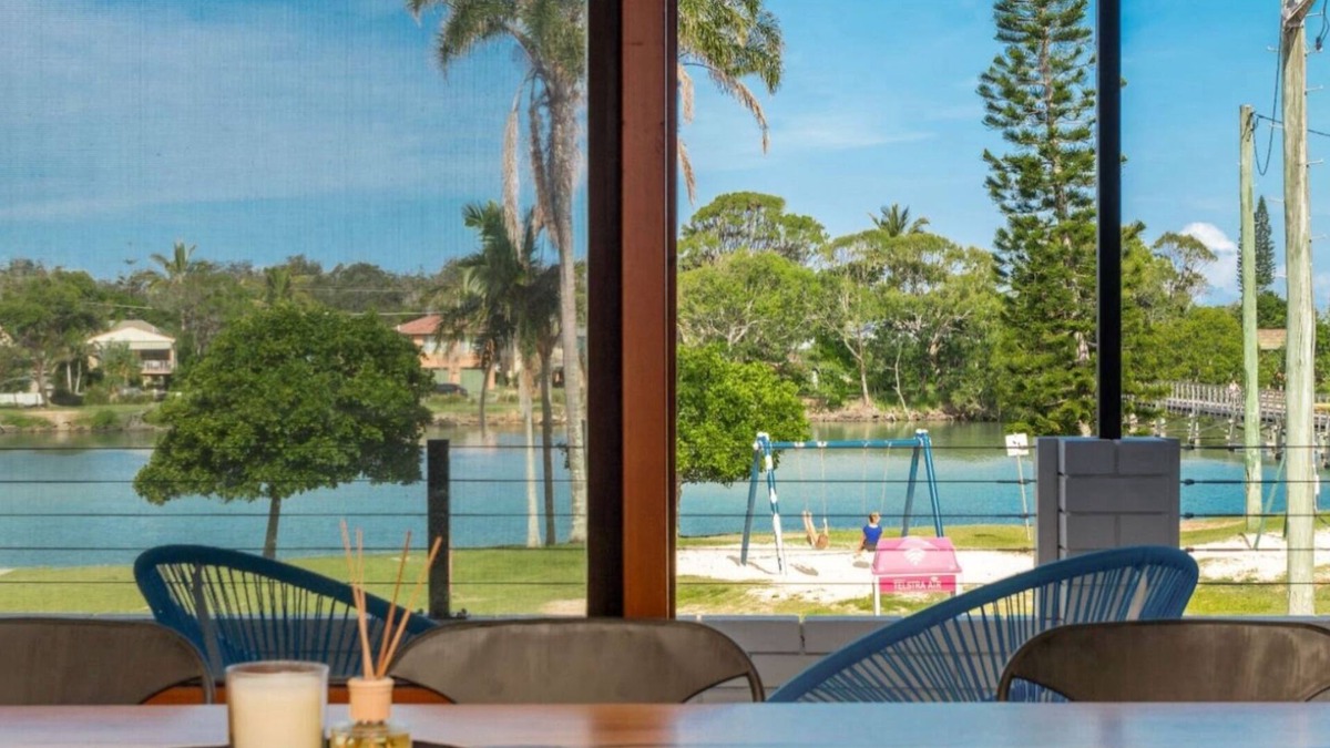 Brunswick Heads Apartment | RIVERVIEW APARTMENT- RIGHT IN TOWN