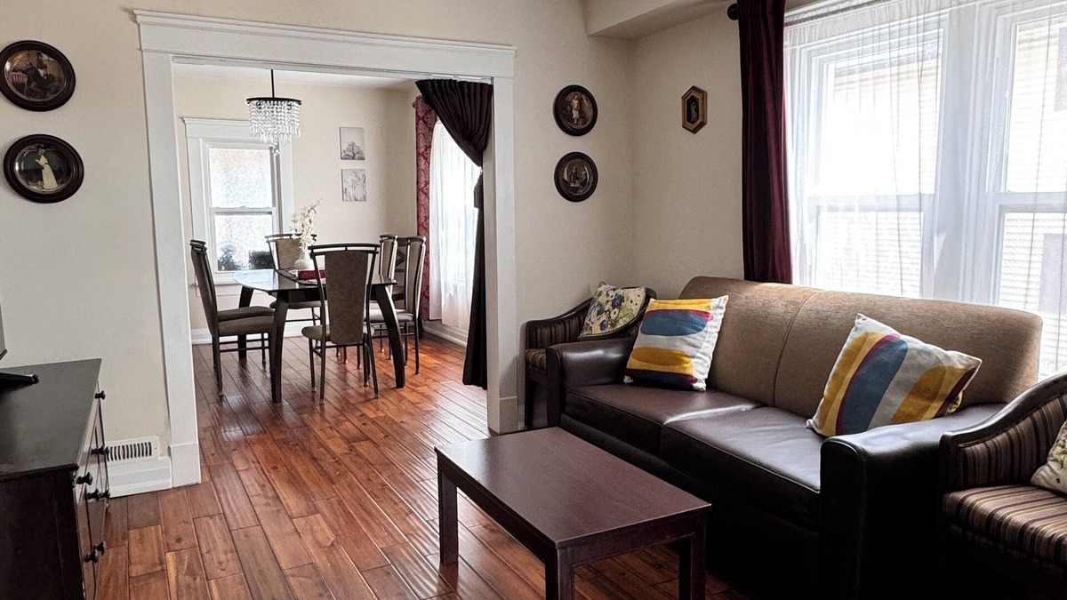 Niagara Falls House | *Riverview cottage* perfect for family vacation