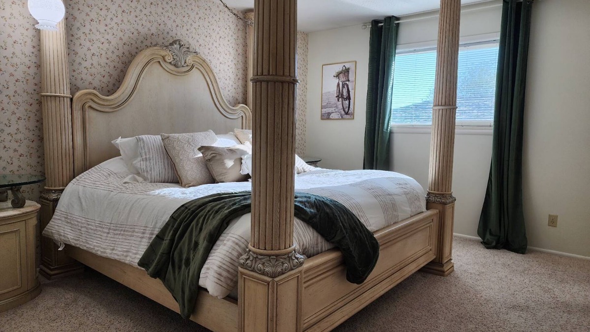 Idaho Falls House | Riverview Retreat - Amazing views of Snake River and downtown!