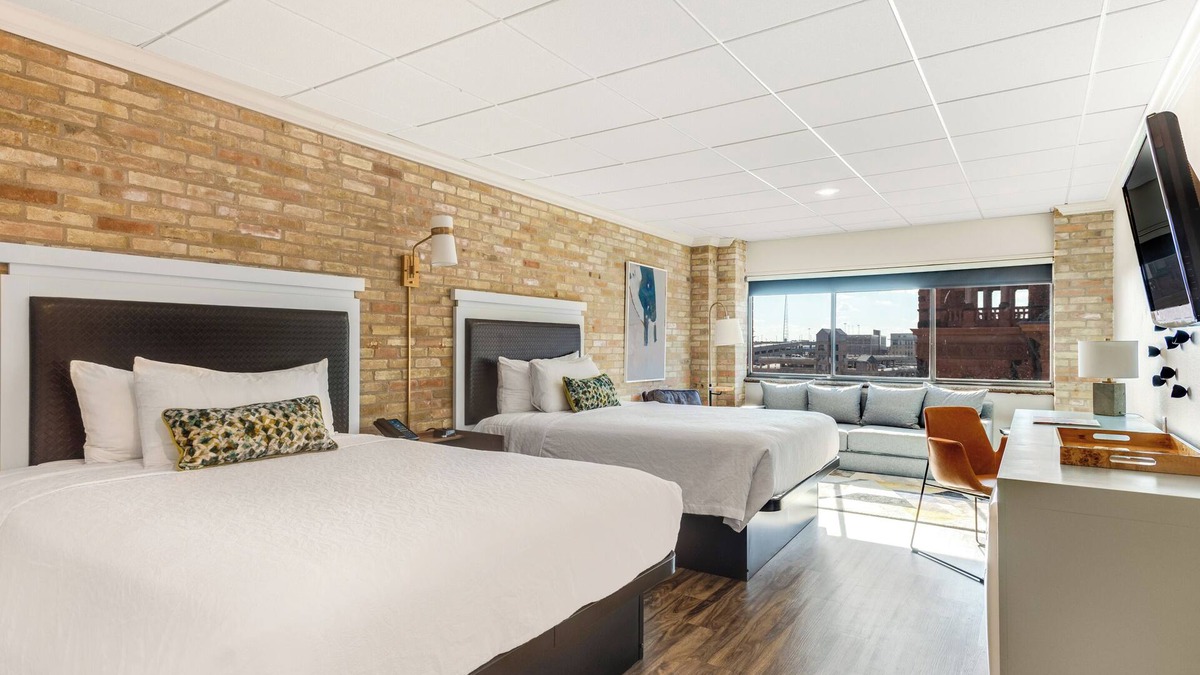Main - Military Plaza House | RiverWalk Plaza - Junior Suite Double Queen
