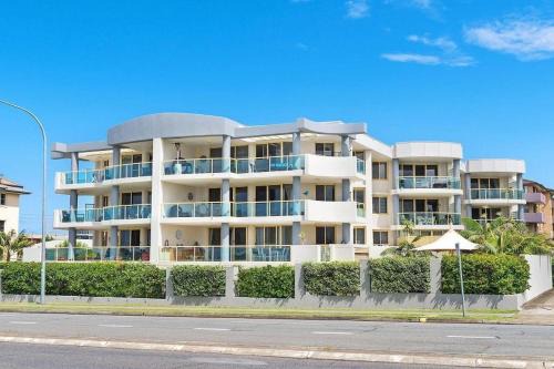 Port Macquarie Apartment | Riviera 203